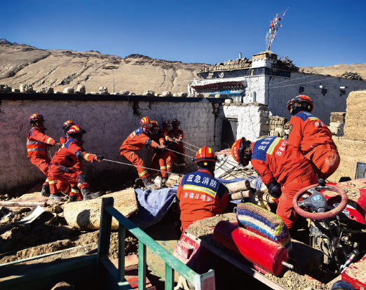 2025年1月7日,西藏自治区日喀则市定日县发生6.8级地 震,应急管理部参与指导抗震救灾工作,国家综合性消防救援队 伍争分夺秒开展抢险救援。
