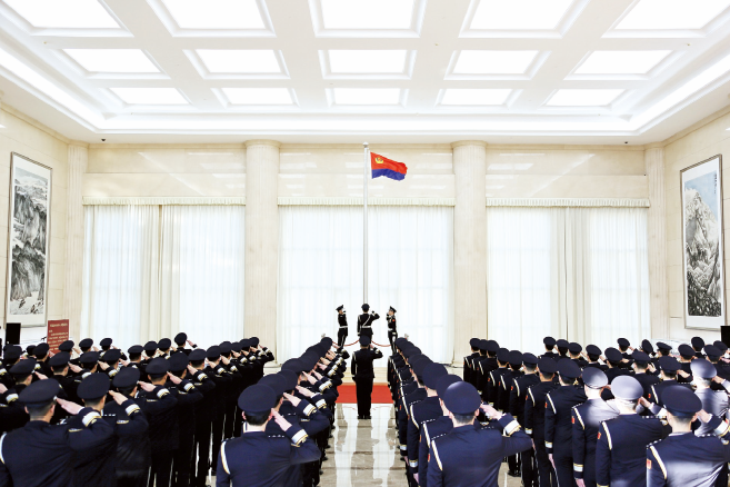 2025年1月10日,国家安全机关党员干警举行政治仪式。