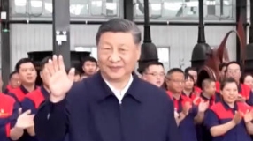 “自覺同人民想在一起、干在一起”