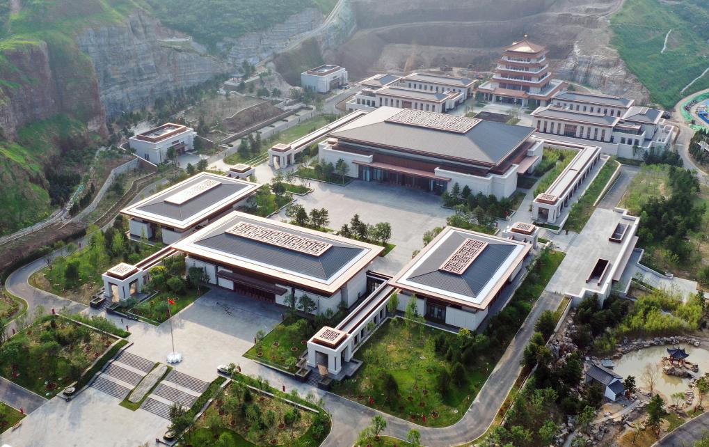 這是2022年7月30日拍攝的中國國家版本館中央總館（無人機照片）。新華社記者 李賀 攝